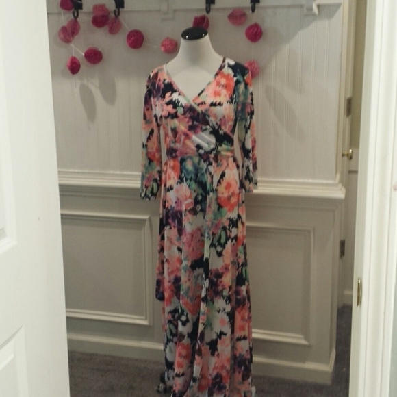 Pinkblush Dresses & Skirts - Long Sleeve Floor Length Floral Dress Size L